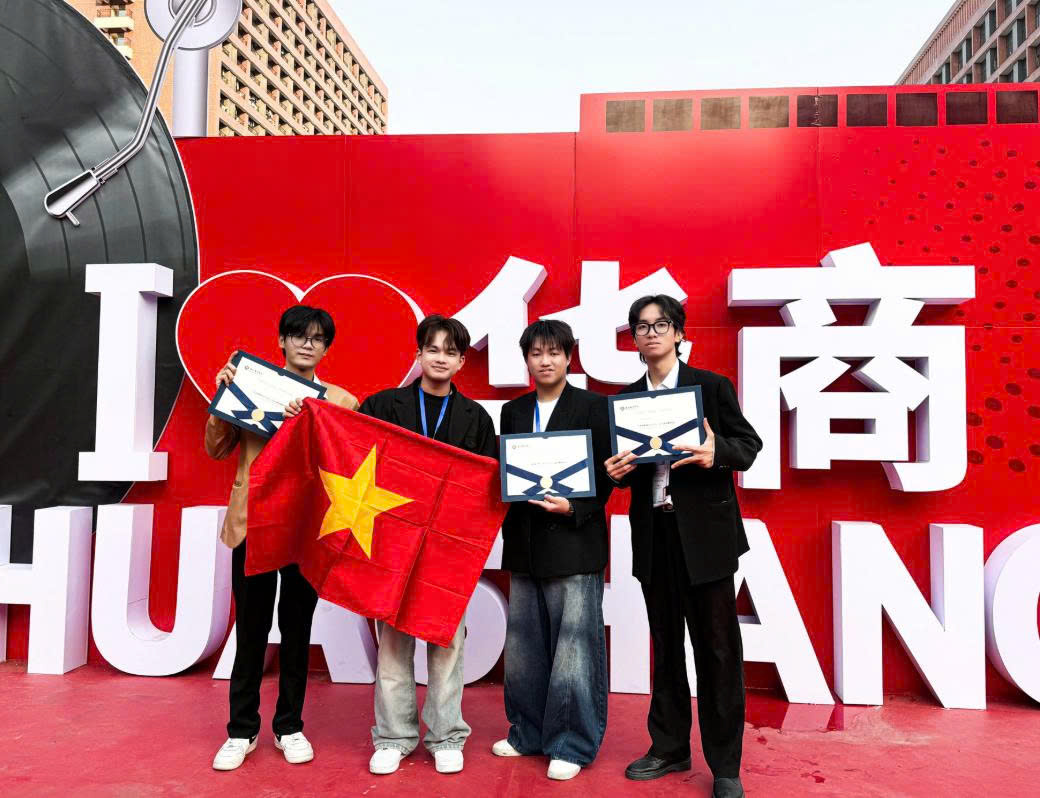 Sinh viên LHU vươn ra thế giới bằng tri thức và công nghệ Việt